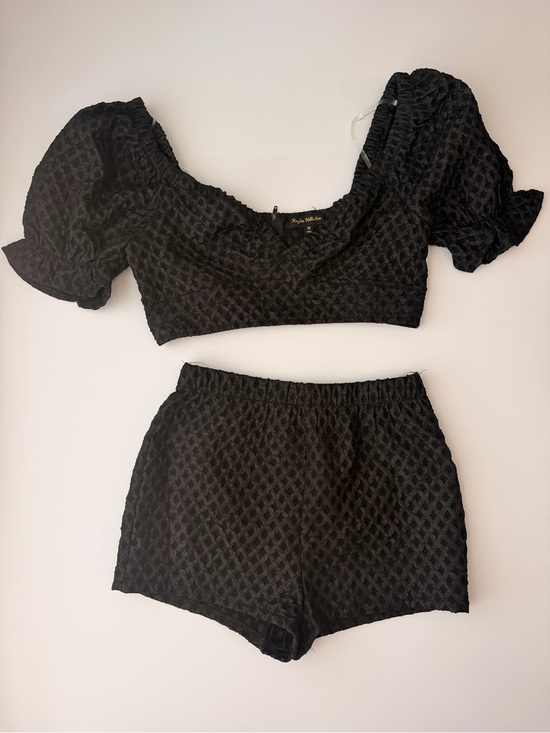 Kaylee Kollection Tops - 2/$25 Kaylee Kollection Black Puff Sleeve Crop Top and short set